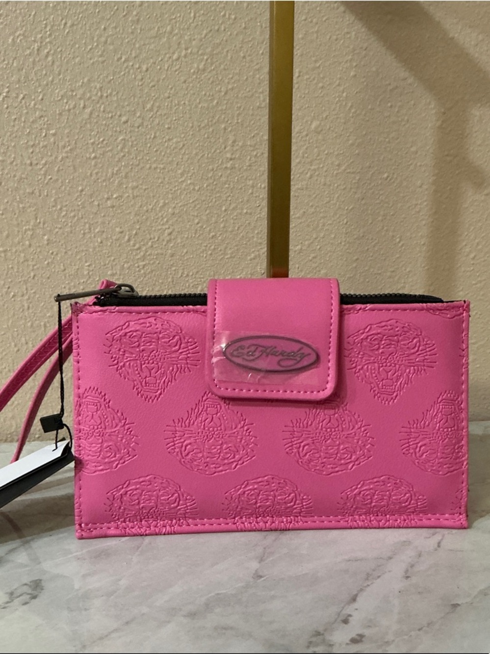 Ed Hardy Hot Pink Embossed Wristlet Wallet Absolutely Stunning 🤩